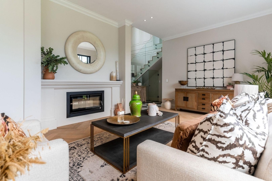 5 Bedroom Property for Sale in Constantia Western Cape